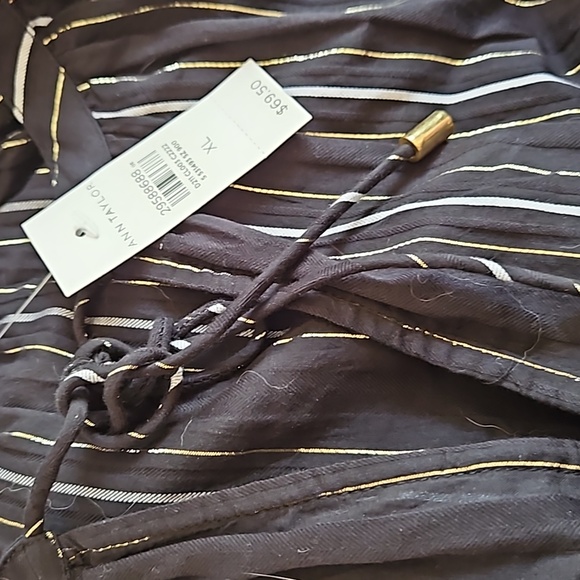 NEW Ann Taylor Black White Gold Metallic Stripe Flutter Sleeve Tie Neck Top XL - Picture 4 of 9